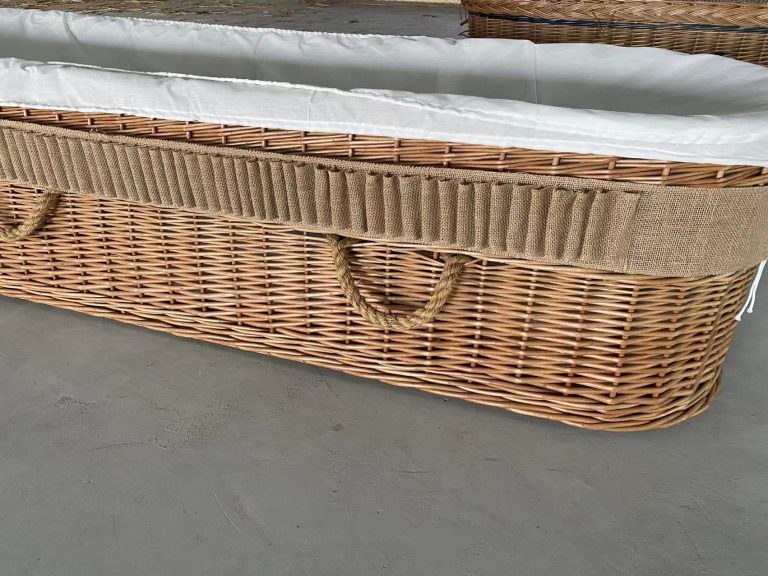 Kann ich die Asche eines geliebten Menschen zu Hause lassen?