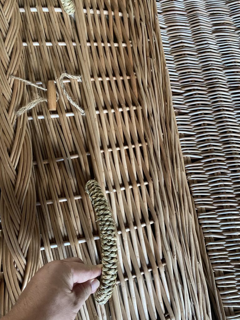 Trouver du réconfort dans la nature : les cercueils tressés, symbole de paix et de renouveau